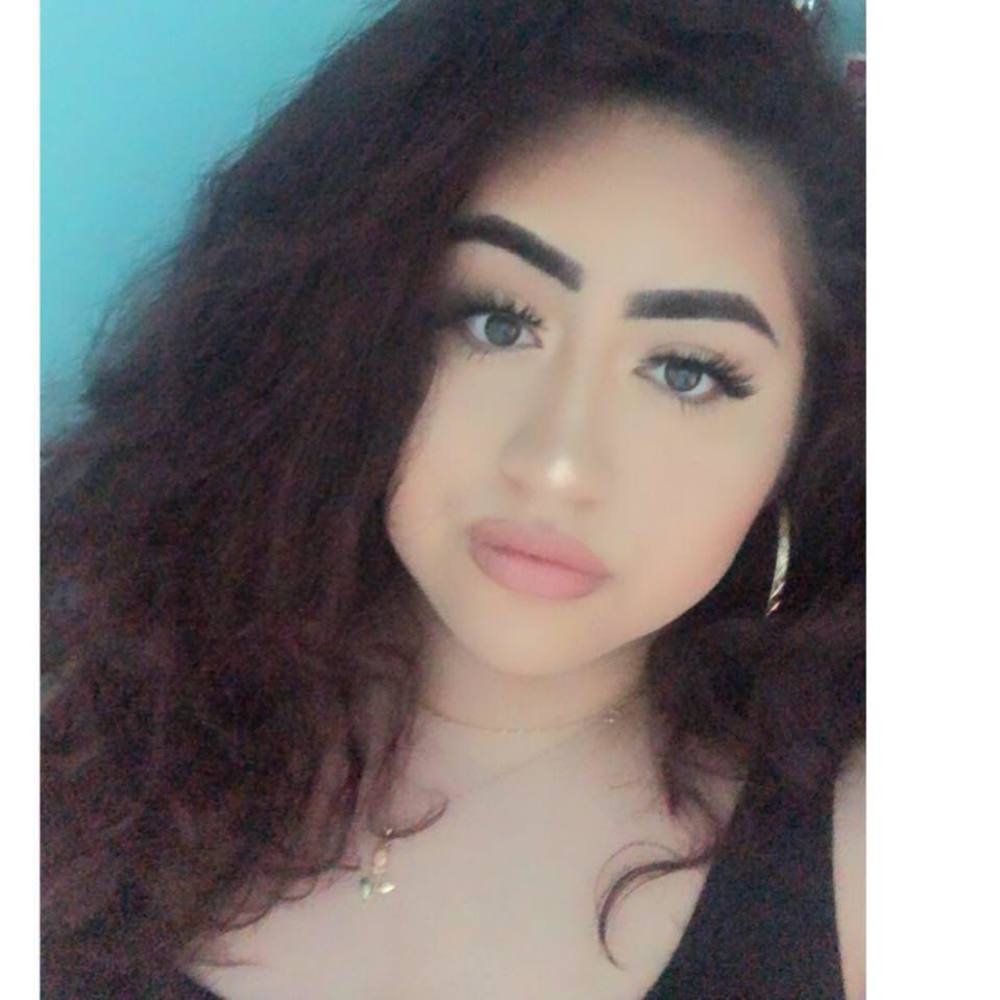 Meet your Posher, Dahlia